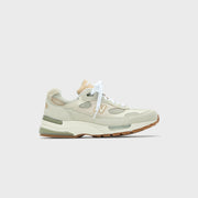 New Balance Made in USA 992 - Olivine / Incense / Raw Cashew